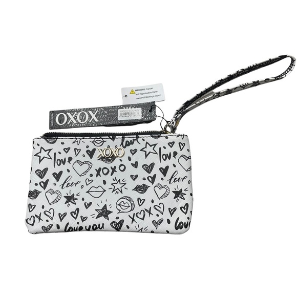 XOXO Handbags - XOXO clutch wristlet purse NWT